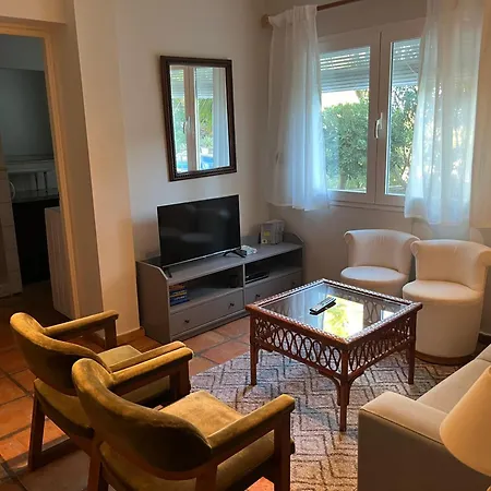 Groundfloor Of Private Pool Quiet & Residential