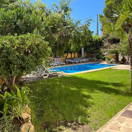 Apartmán Groundfloor Of Private Pool Quiet & Residential