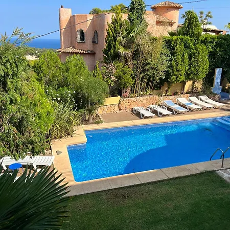 Groundfloor Of Private Pool Quiet & Residential *