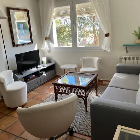 Groundfloor Of Private Pool Quiet & Residential Appartement