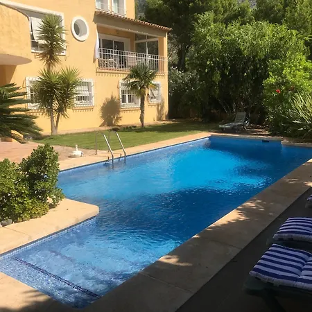 Groundfloor Of Private Pool Quiet & Residential